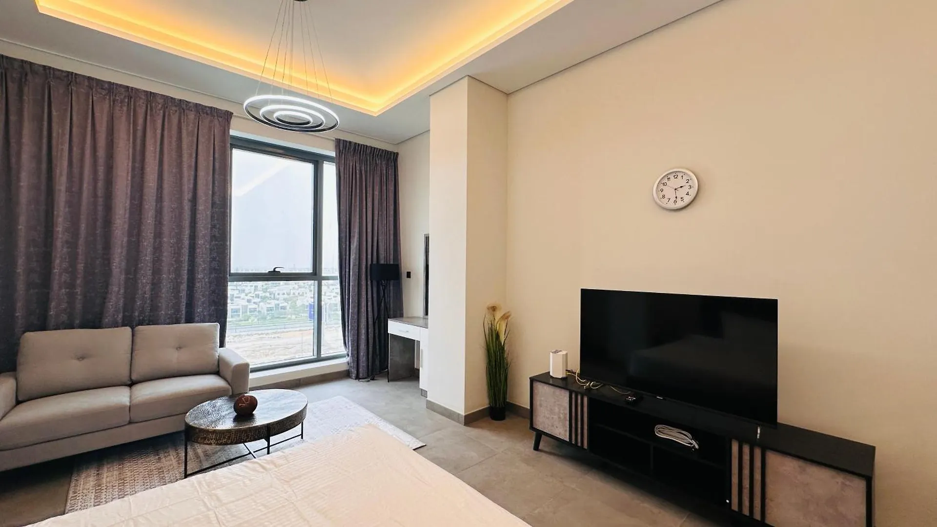 Luxury Studio Apartment Canal View Business Bay Free Parking By Belvilla Dubai Privatunterkunft